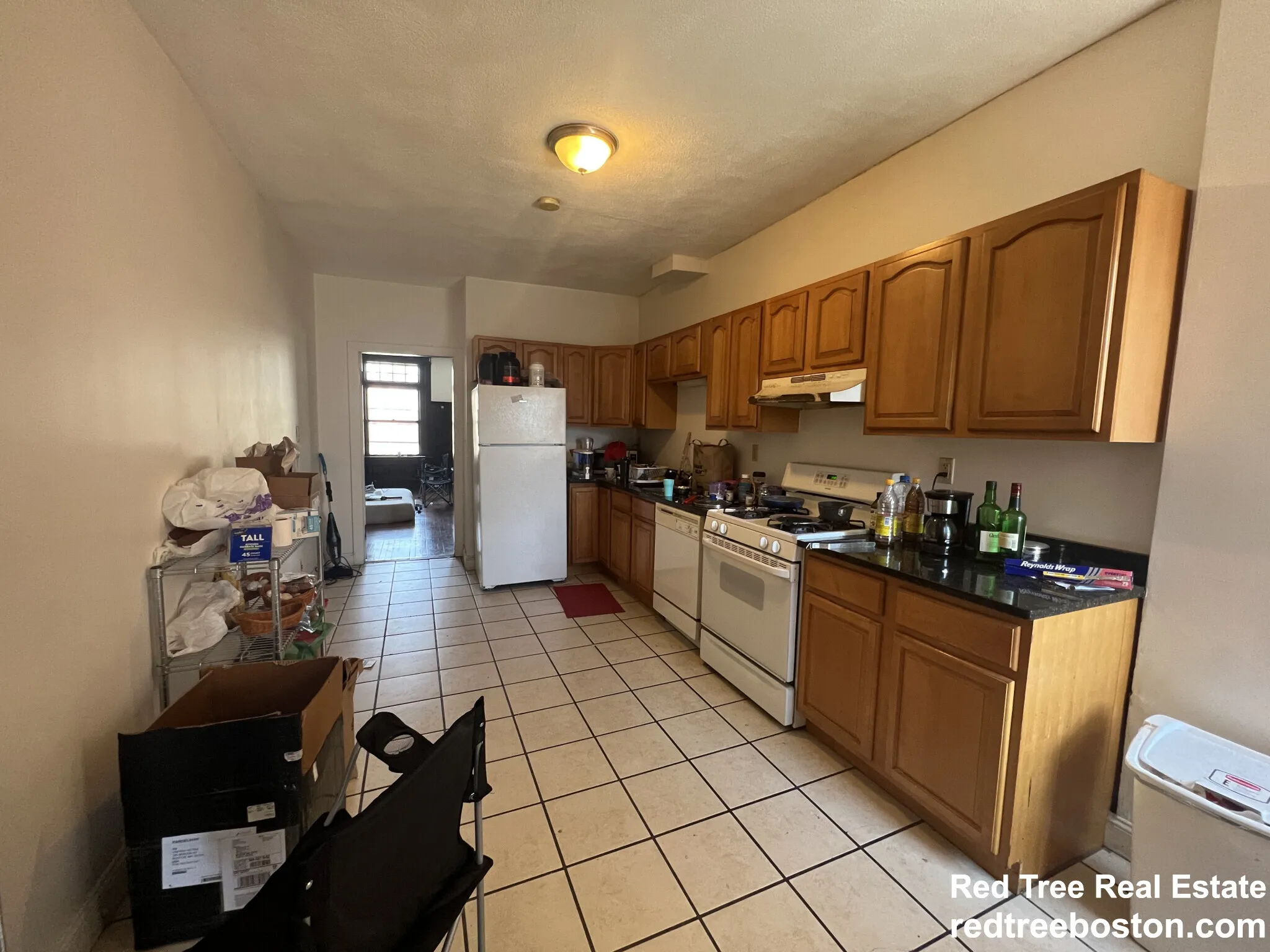 4 bed, 2 bath apartment for rent at 1905 Beacon St Unit 2F, Brookline