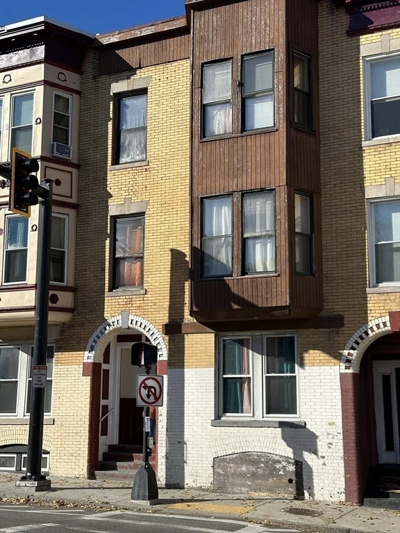 3 bed, 1 bath apartment for rent at 1905 Columbus Ave Unit 3, Roxbury — photo 19 of 20