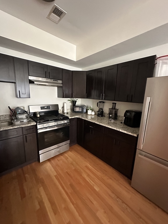 3 bed, 1 bath apartment for rent at 1905 Columbus Ave Unit 3, Roxbury — photo 1 of 20