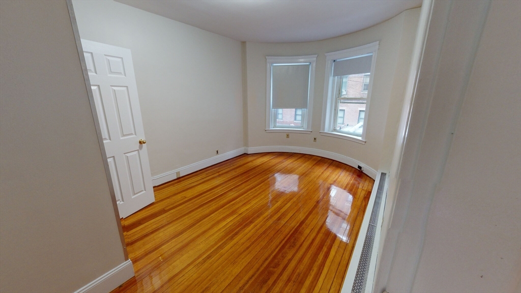 3 bed, 2 bath apartment for rent at 1906 Beacon Unit 1, Brookline — photo 6 of 11