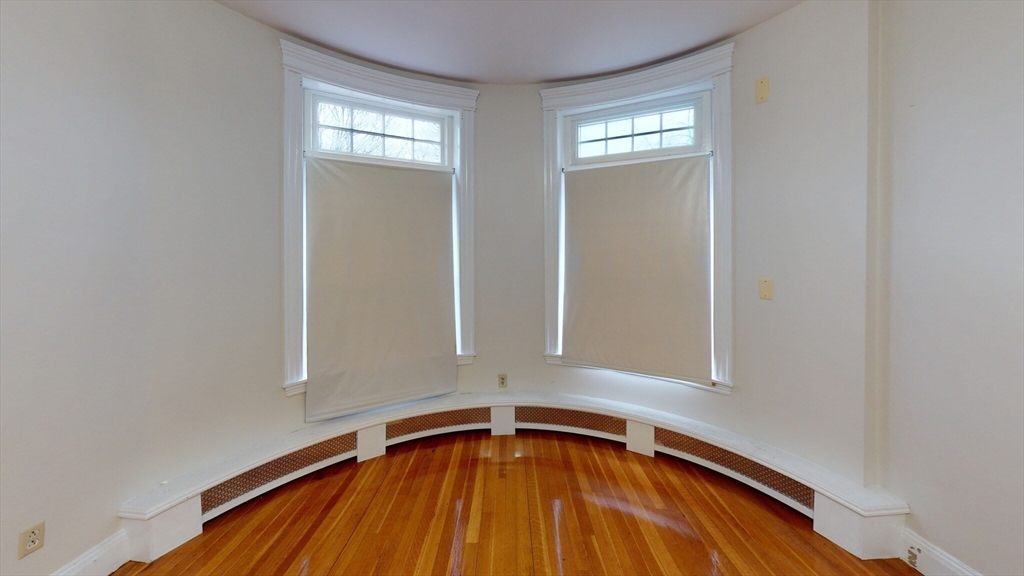 3 bed, 2 bath apartment for rent at 1906 Beacon Unit 1, Brookline — photo 8 of 11
