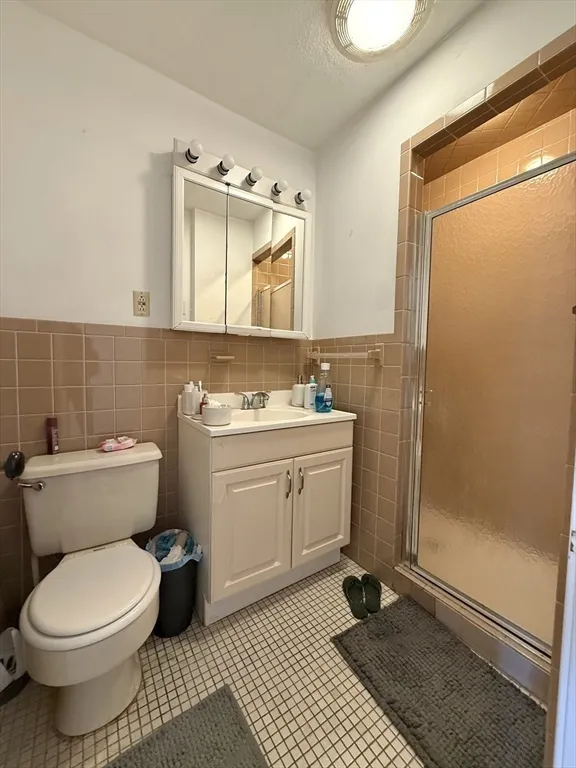 4 bed, 2 bath apartment for rent at 1908 Beacon St Unit 2, Brookline — photo 13 of 22