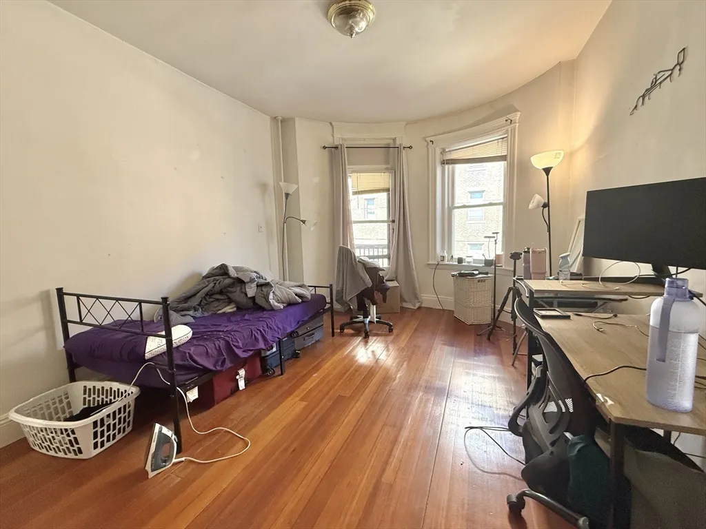 4 bed, 2 bath apartment for rent at 1908 Beacon St Unit 2, Brookline — photo 16 of 22
