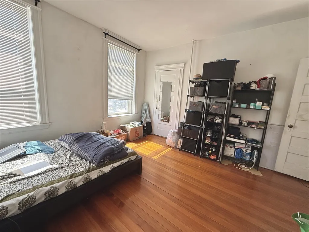 4 bed, 2 bath apartment for rent at 1908 Beacon St Unit 2, Brookline — photo 10 of 22