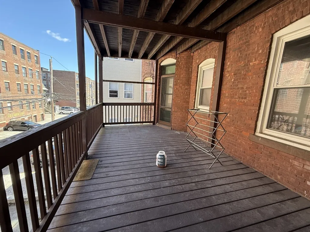 4 bed, 2 bath apartment for rent at 1908 Beacon St Unit 2, Brookline — photo 22 of 22