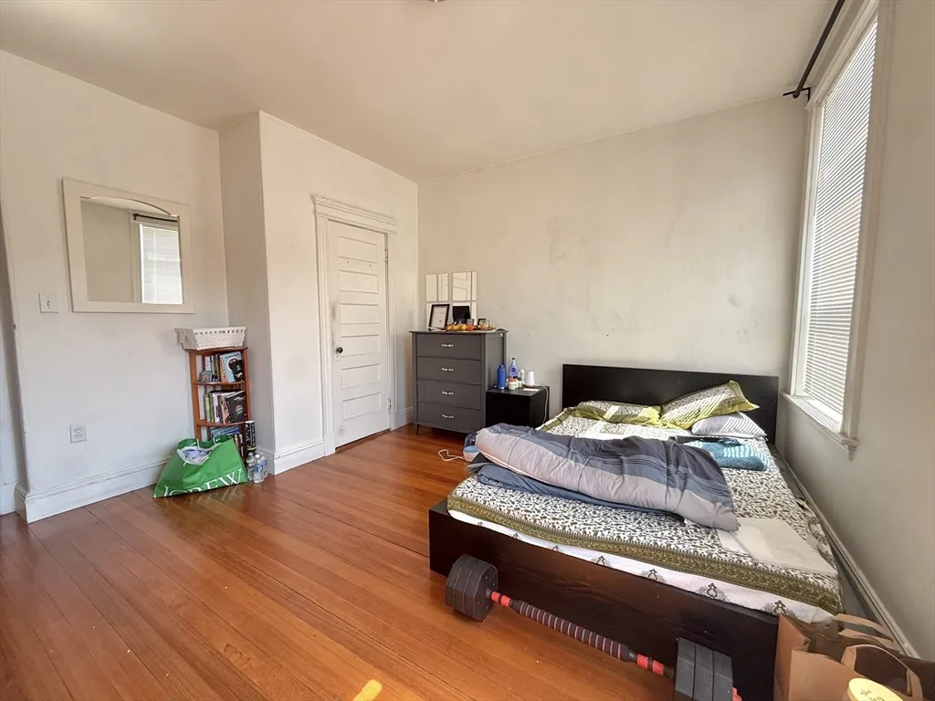 4 bed, 2 bath apartment for rent at 1908 Beacon St Unit 2, Brookline — photo 15 of 22