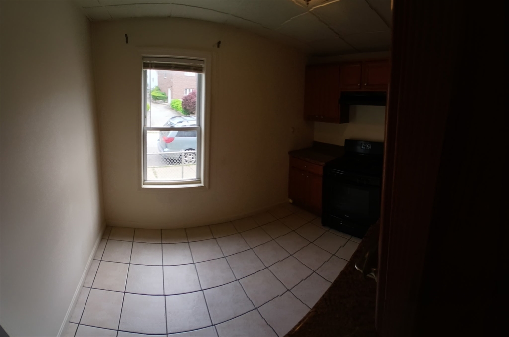 1 bed, 1 bath apartment for rent at 1909 North Main St Unit 1, Fall River — photo 7 of 11