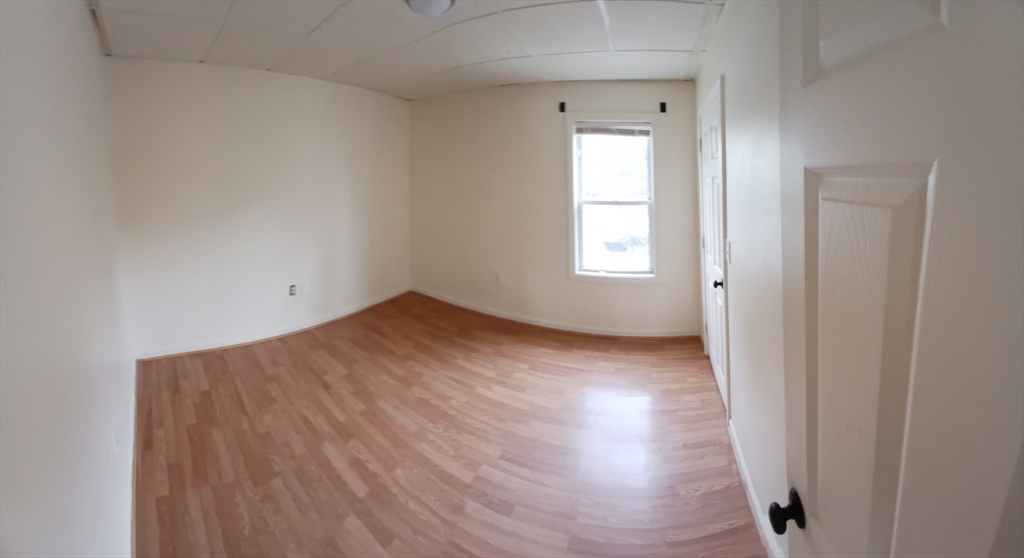 1 bed, 1 bath apartment for rent at 1909 North Main St Unit 1, Fall River — photo 2 of 11