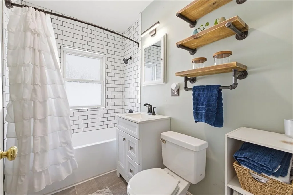 3 bed, 2 bath apartment for rent at 191-193 Cornell St Unit 2, Roslindale — photo 20 of 40