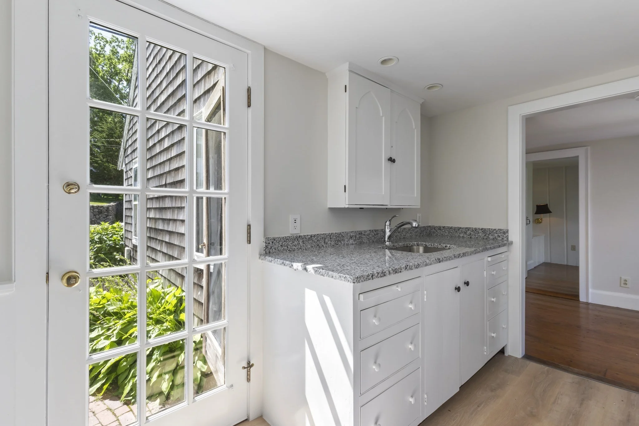 2 bed, 1 bath apartment for rent at 191-193 South St Unit 1, Hingham — photo 4 of 22
