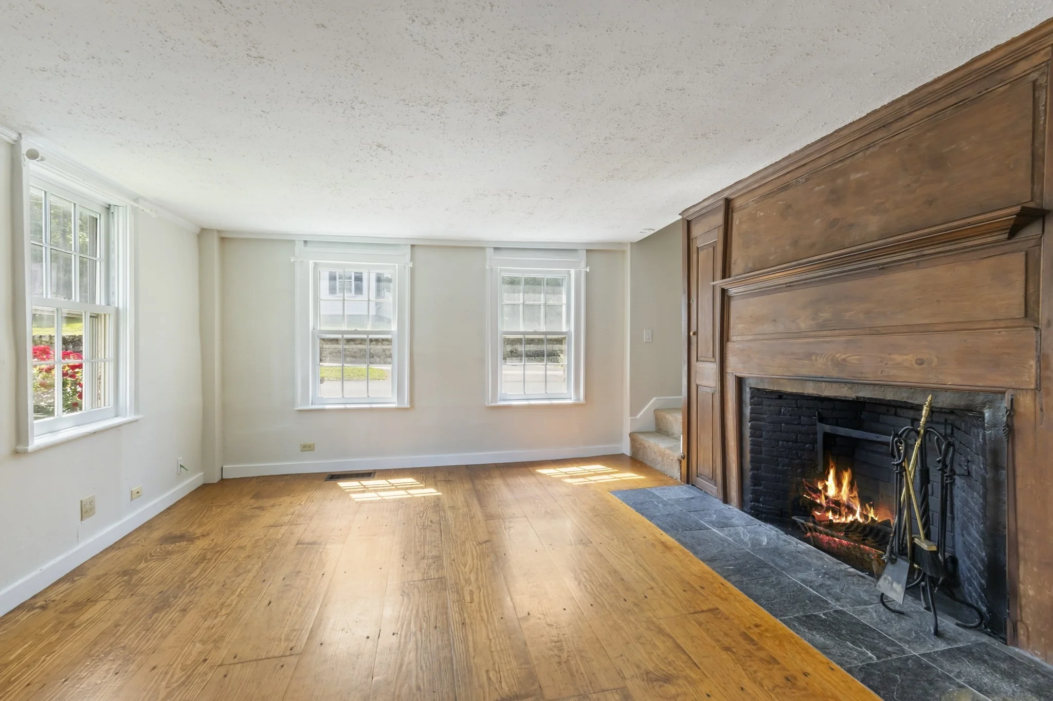 2 bed, 1 bath apartment for rent at 191-193 South St Unit 1, Hingham — photo 15 of 22