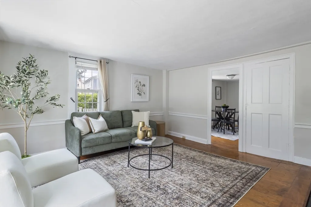 2 bed, 1 bath apartment for rent at 191-193 South St Unit 1, Hingham — photo 8 of 23