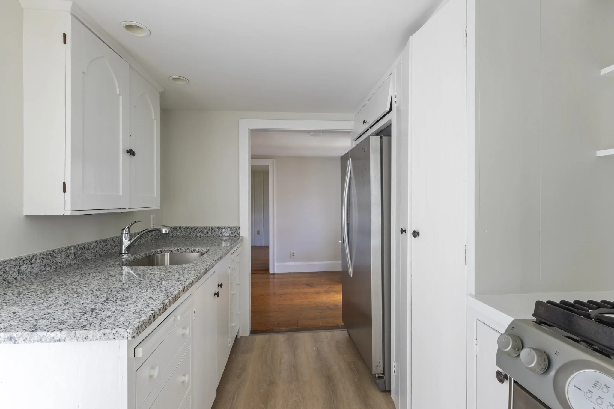 2 bed, 1 bath apartment for rent at 191-193 South St Unit 1, Hingham — photo 5 of 22