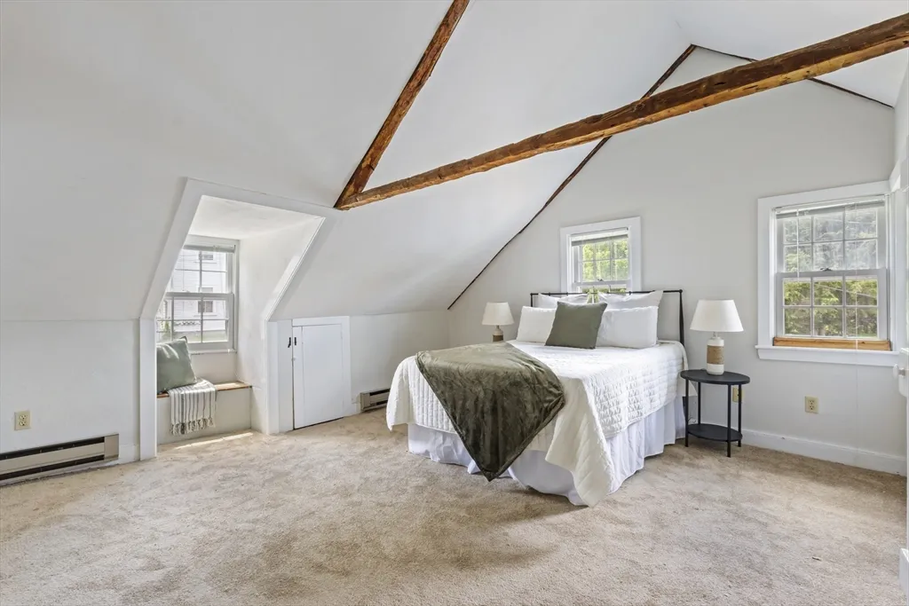 2 bed, 1 bath apartment for rent at 191-193 South St Unit 1, Hingham — photo 11 of 23
