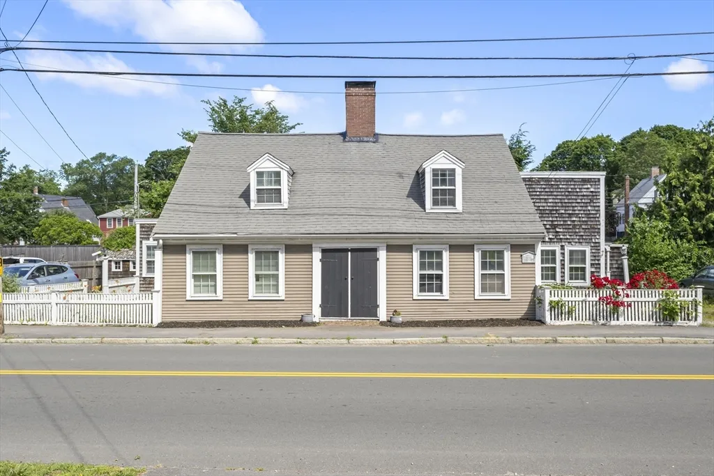 2 bed, 1 bath apartment for rent at 191-193 South St Unit 1, Hingham — photo 22 of 23