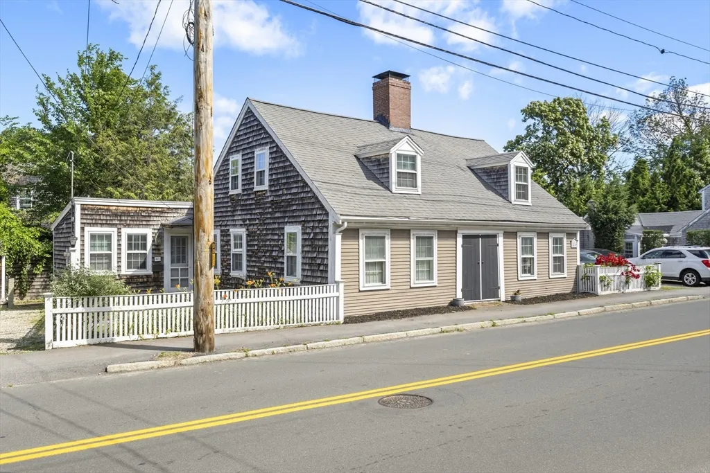 2 bed, 1 bath apartment for rent at 191-193 South St Unit 1, Hingham — photo 23 of 23