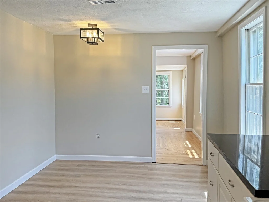 3 bed, 2 bath apartment for rent at 191-195 Weston St Unit 191, Waltham — photo 4 of 13