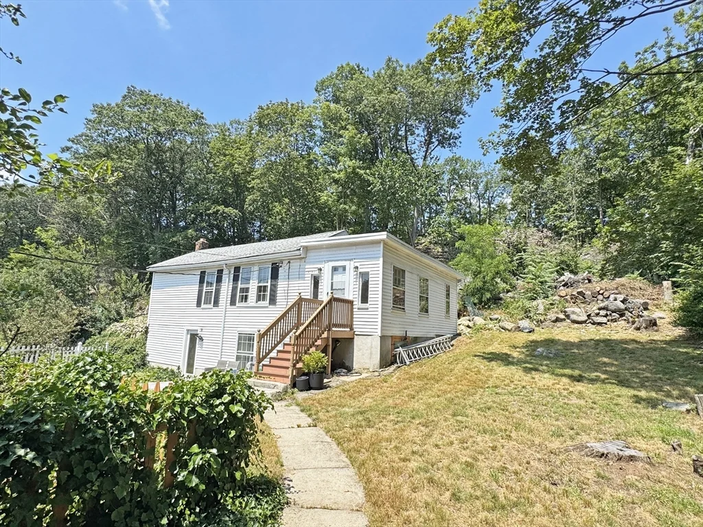 3 bed, 2 bath apartment for rent at 191-195 Weston St Unit 191, Waltham — photo 13 of 13