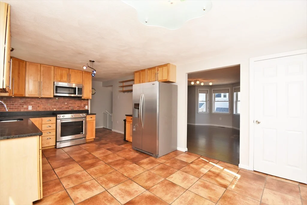 3 bed, 1 bath apartment for rent at 191 Adams St Unit 1, South Waltham — photo 6 of 32