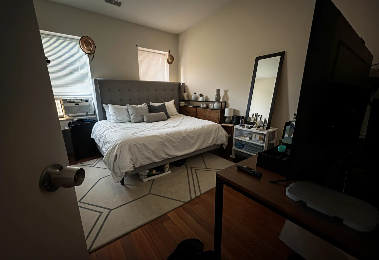 4 bed, 2 bath apartment for rent at 191 Boylston St Unit 1A, Jamaica Plain — photo 3 of 13