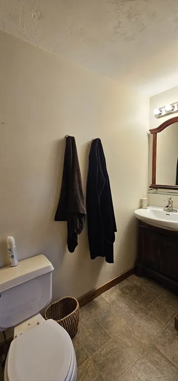 1 bed, 1 bath apartment for rent at 191 City Depot Rd Unit A, Charlton — photo 6 of 12