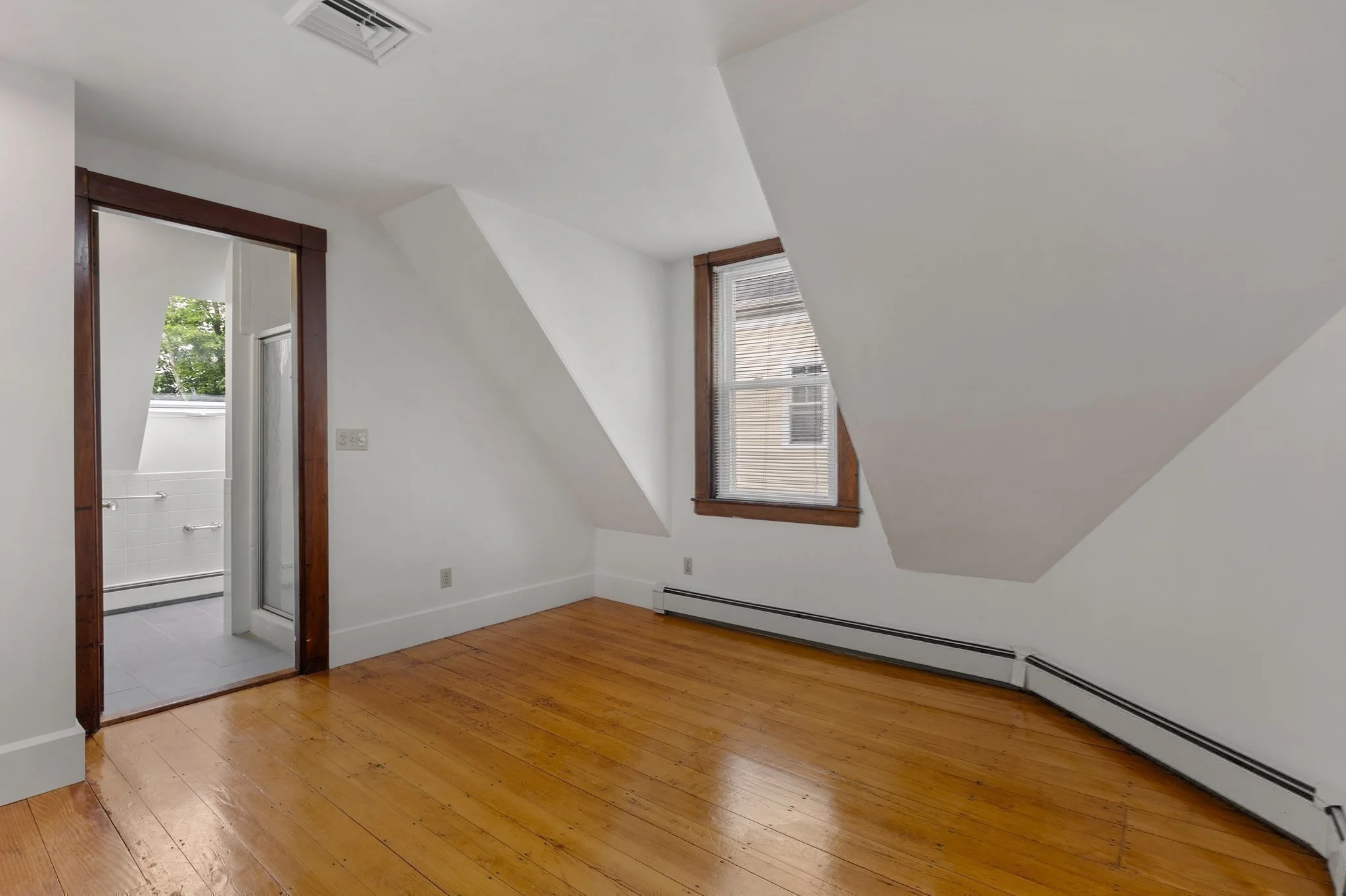 6 bed, 4+ bath apartment for rent at 191 Davis Ave, Coolidge Corner — photo 32 of 38
