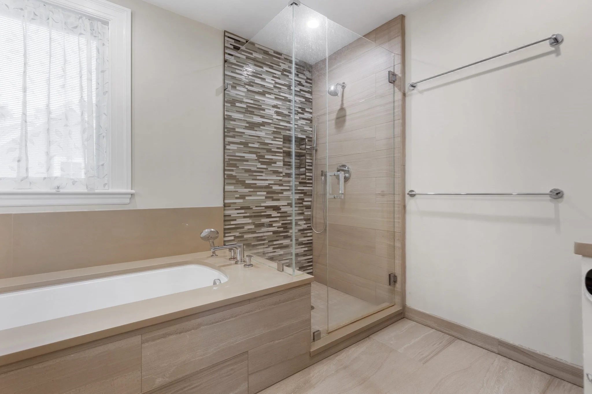 6 bed, 4+ bath apartment for rent at 191 Davis Ave, Coolidge Corner — photo 23 of 38