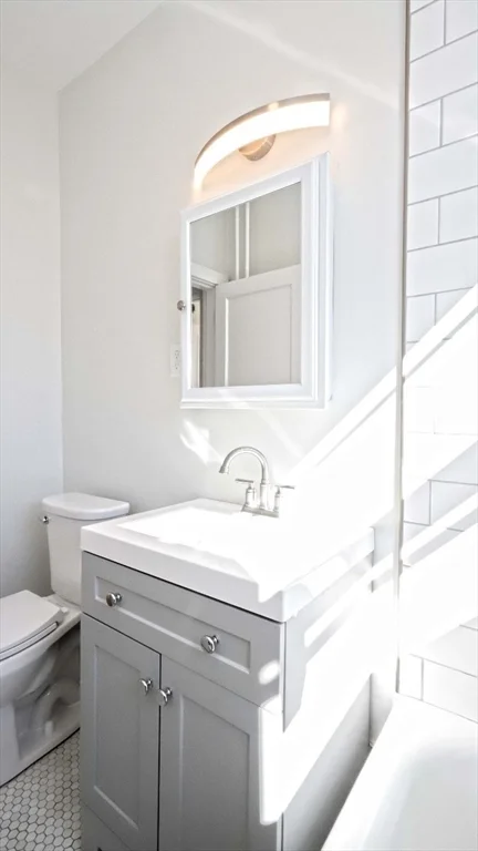 1 bed, 1 bath apartment for rent at 191 Elm St Unit 2, Center — photo 32 of 36