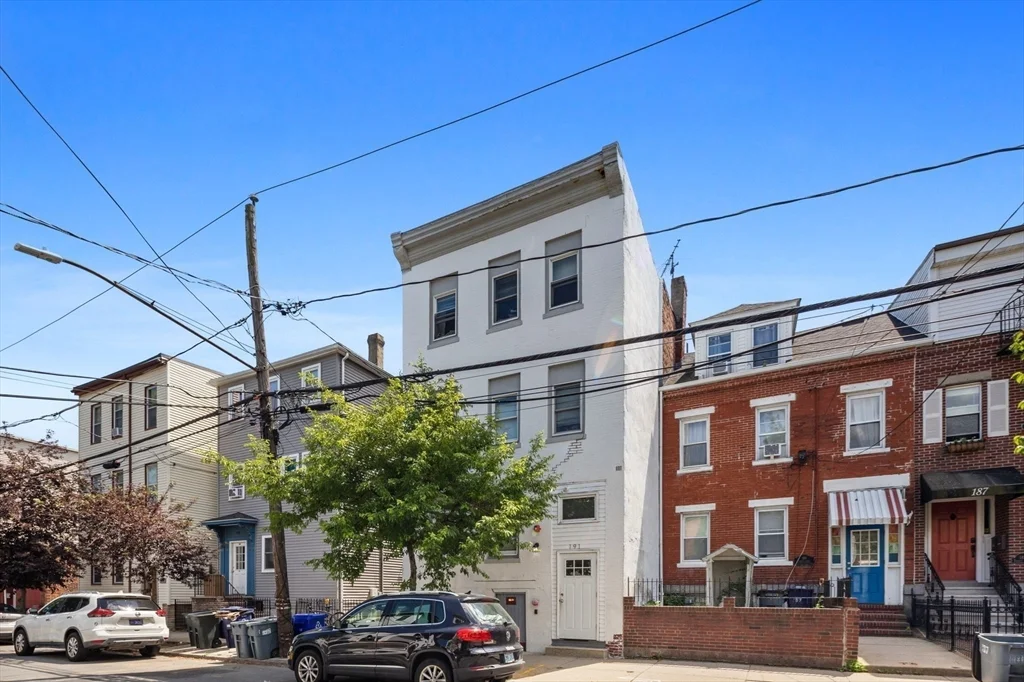 4 bed, 2 bath apartment for rent at 191 Everett St Unit 1, East Boston — photo 26 of 26
