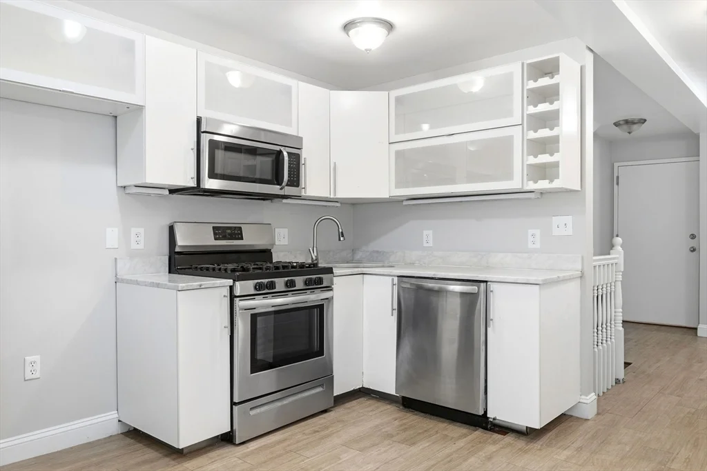 4 bed, 2 bath apartment for rent at 191 Everett St Unit 1, East Boston — photo 2 of 26