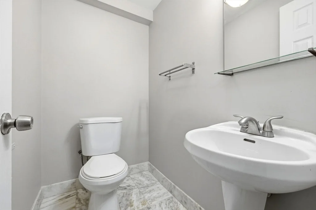 4 bed, 2 bath apartment for rent at 191 Everett St Unit 1, East Boston — photo 22 of 26