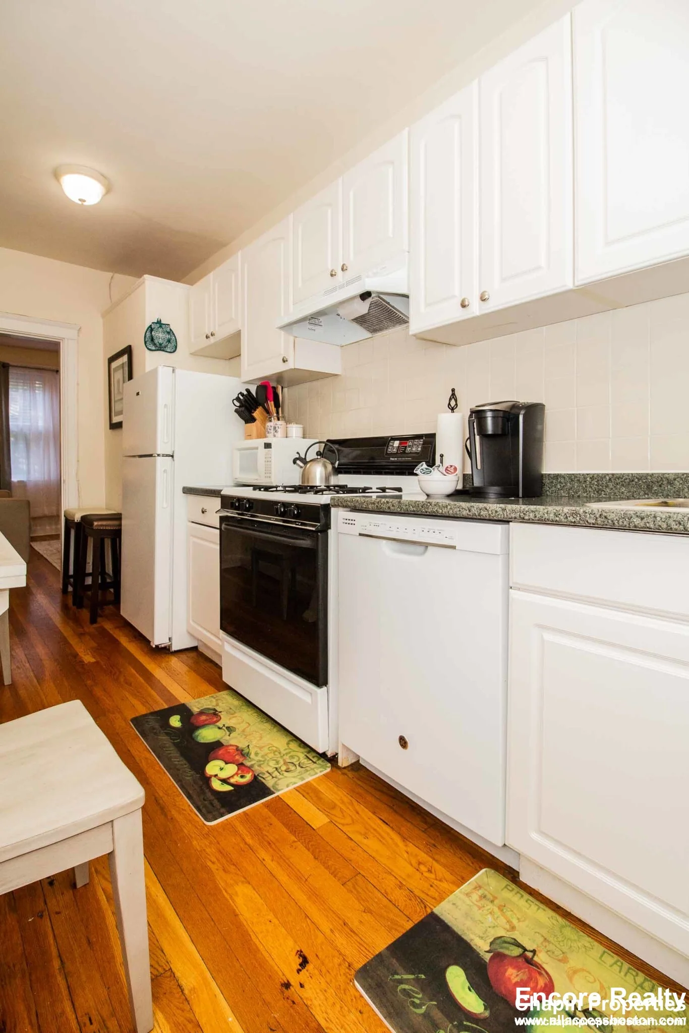 1 bed, 1 bath apartment for rent at 191 Kent St Unit 3, Brookline — photo 4 of 33