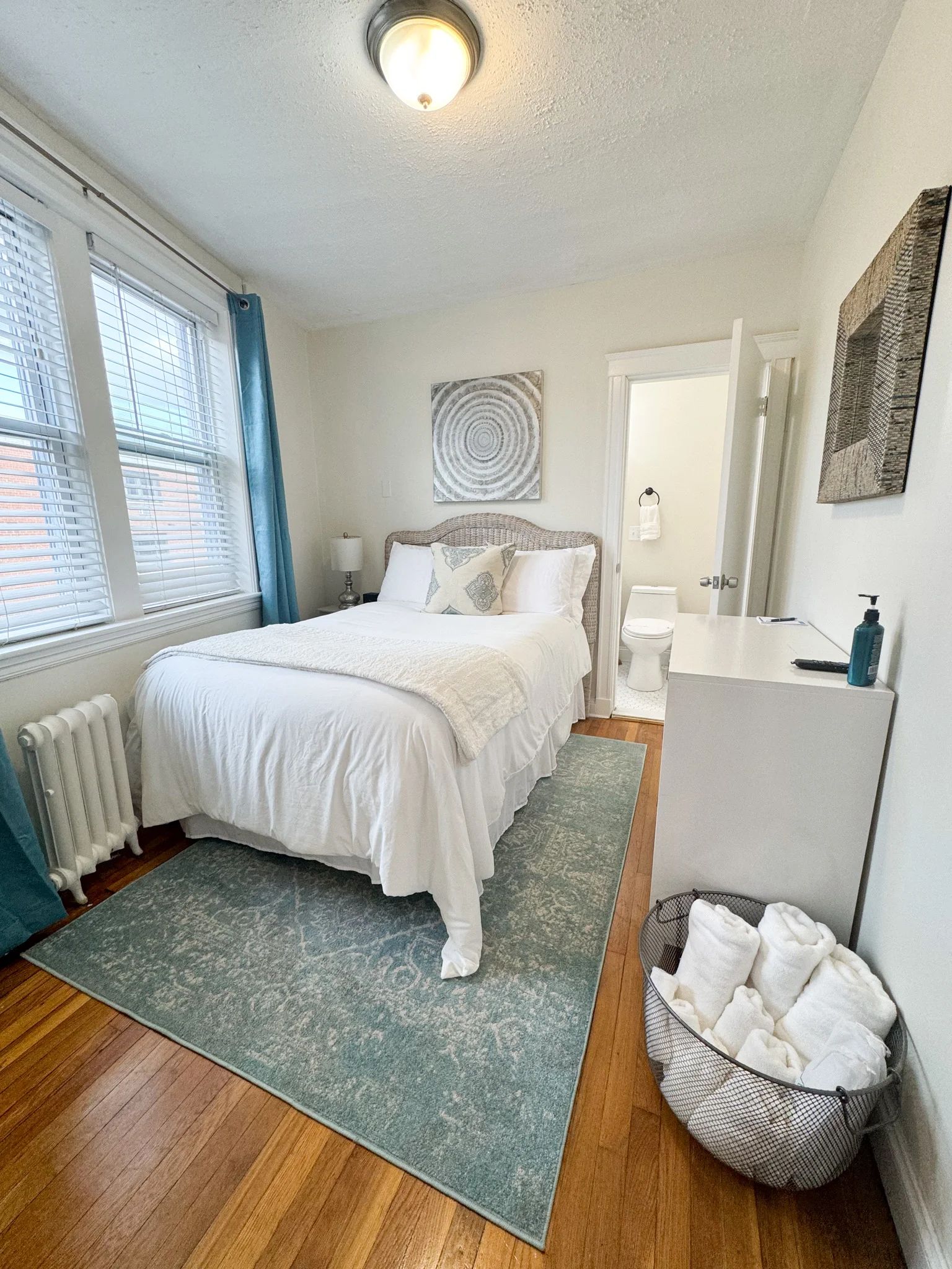 1 bed, 1 bath apartment for rent at 191 Kent St Unit 5, Brookline — photo 9 of 13