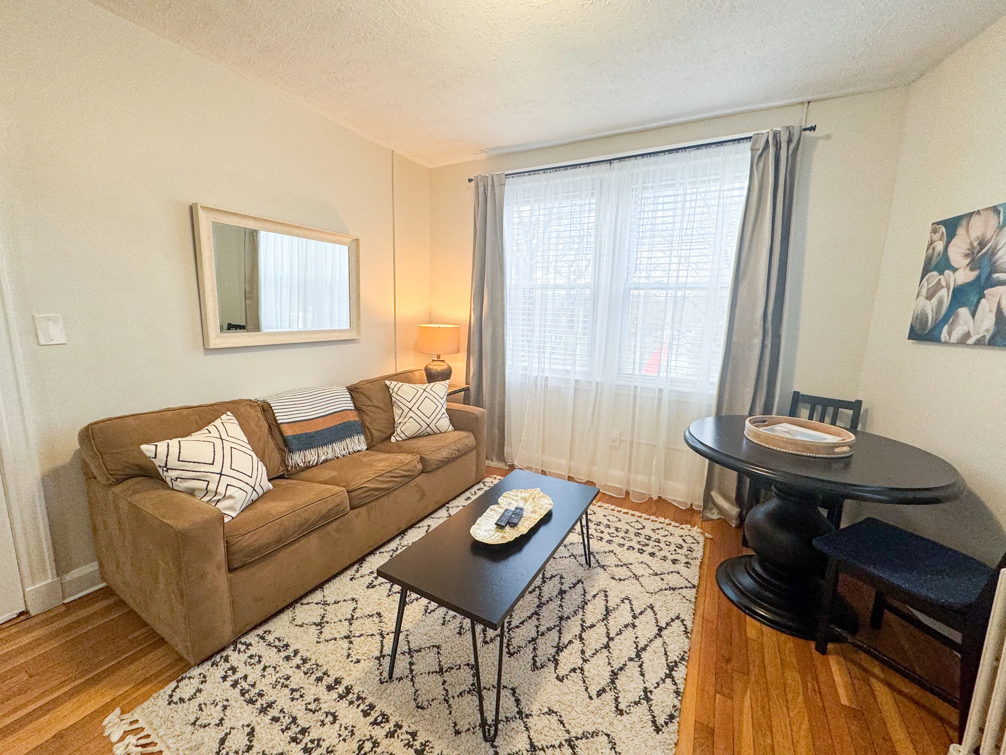 1 bed, 1 bath apartment for rent at 191 Kent St Unit 5, Brookline — photo 4 of 13