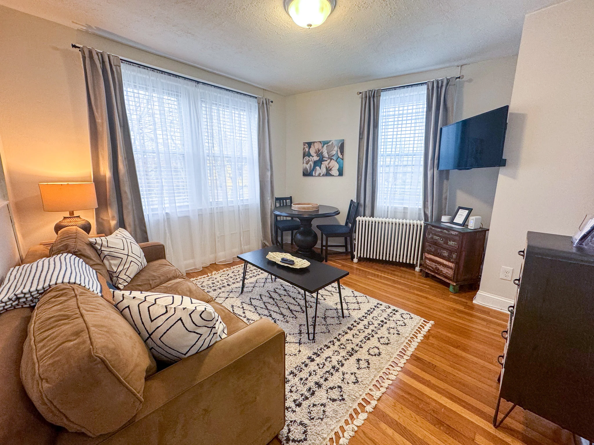 1 bed, 1 bath apartment for rent at 191 Kent St Unit 5, Brookline