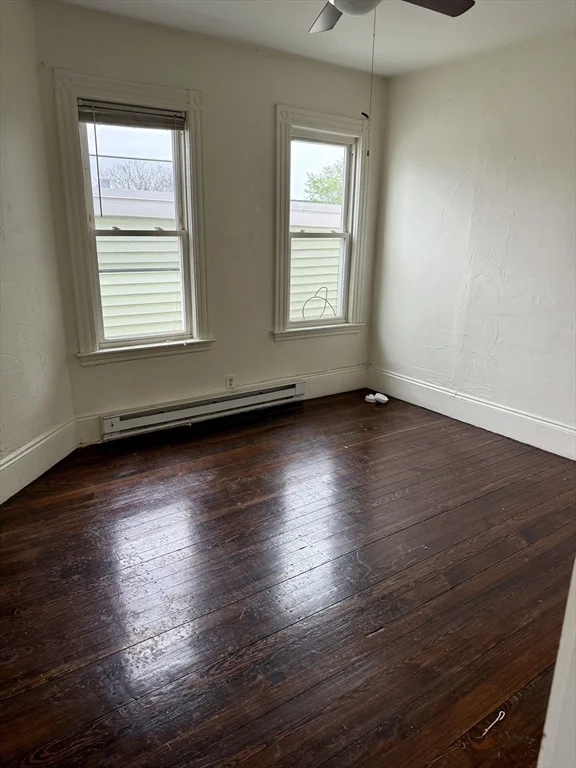 3 bed, 1 bath apartment for rent at 191 London Unit 3, East Boston — photo 8 of 9