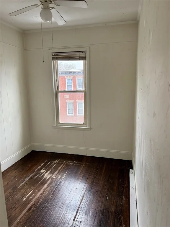 3 bed, 1 bath apartment for rent at 191 London Unit 3, East Boston — photo 5 of 9