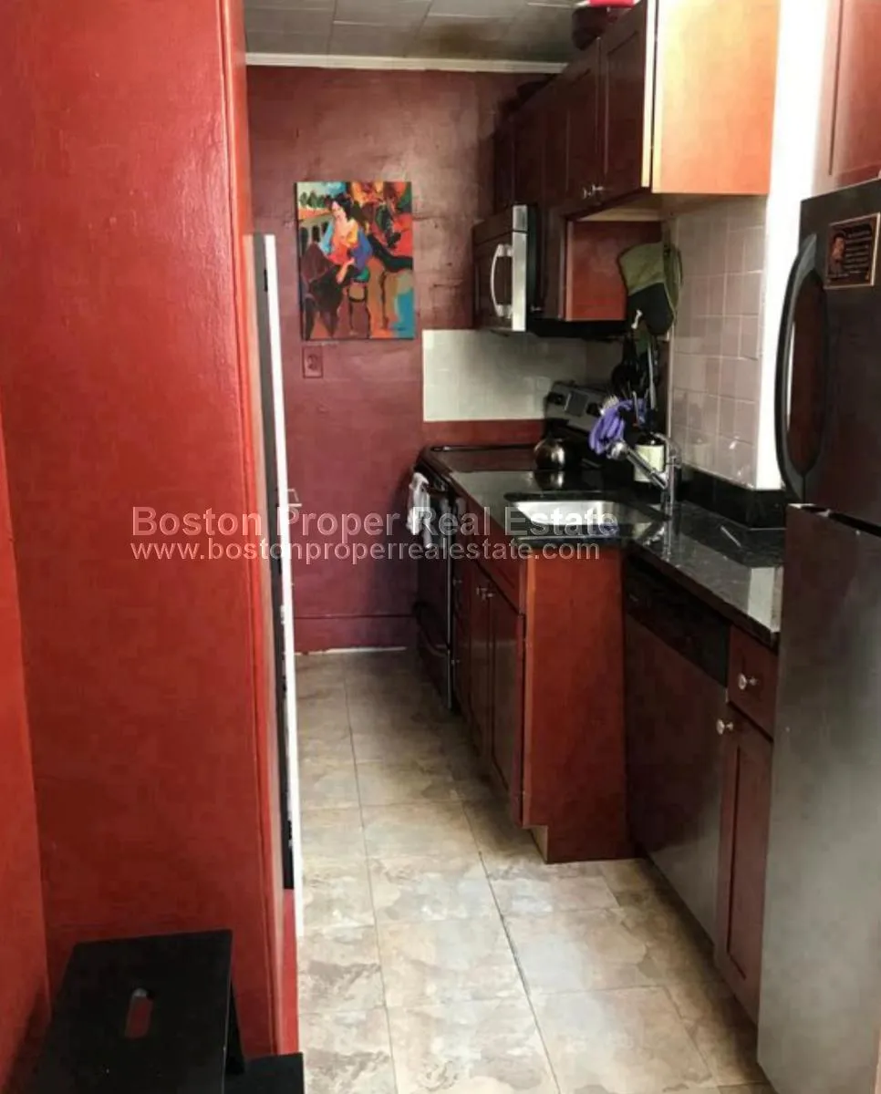 2 bed, 1 bath apartment for rent at 191 Marlborough St Unit 6, Back Bay — photo 3 of 10
