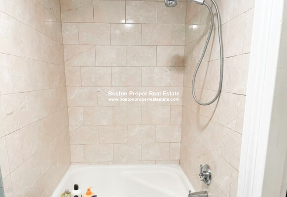 Studio bed, 1 bath apartment for rent at 191 Marlborough St Unit 8, Back Bay — photo 7 of 10