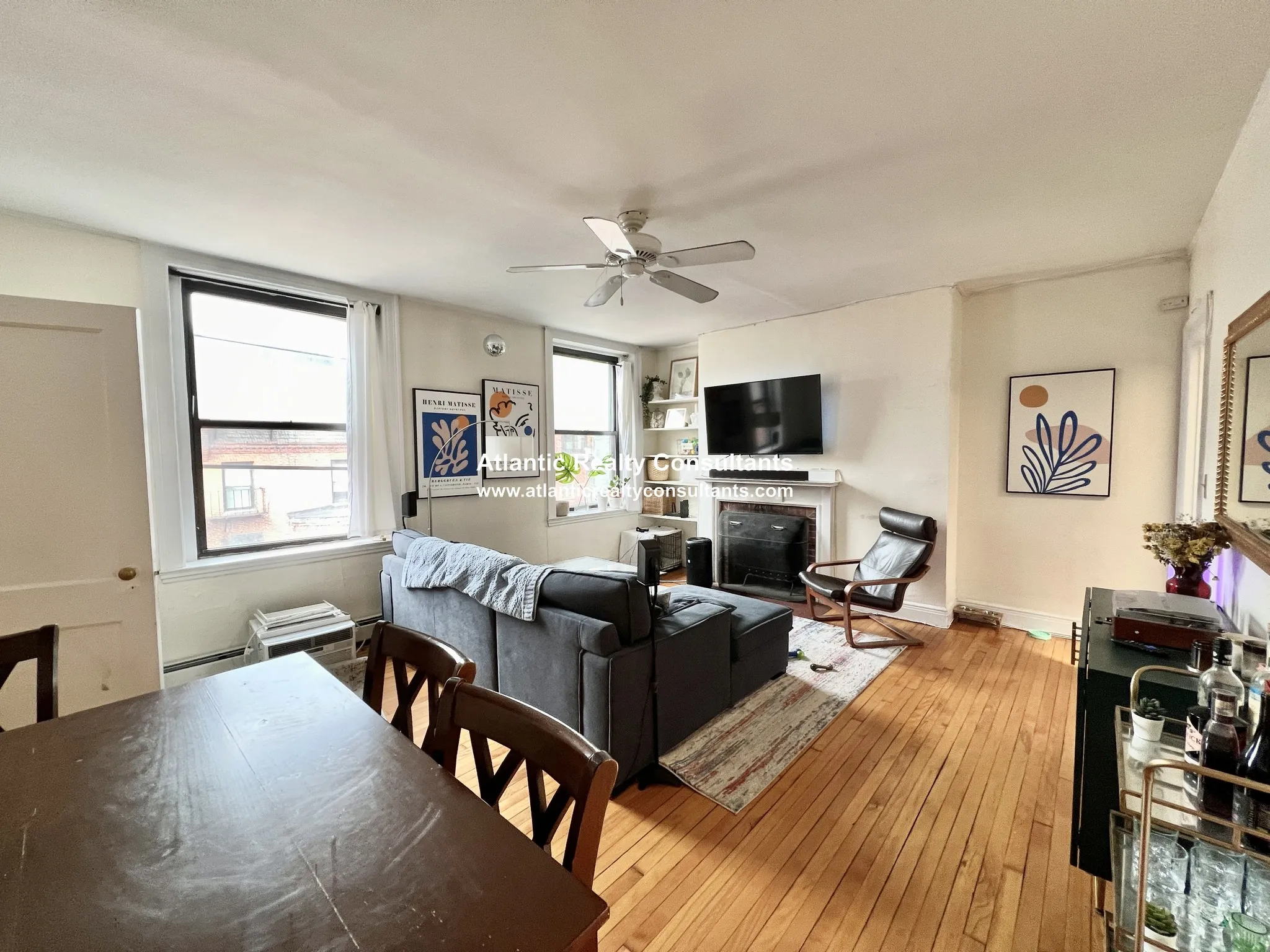 2 bed, 1 bath apartment for rent at 191 Marlborough St Unit PH, Back Bay — photo 2 of 10