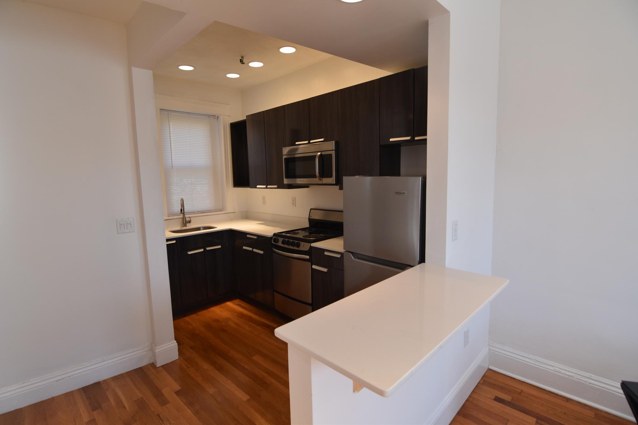 1 bed, 1 bath apartment for rent at 191 Park Dr Unit 44, Fenway — photo 2 of 10