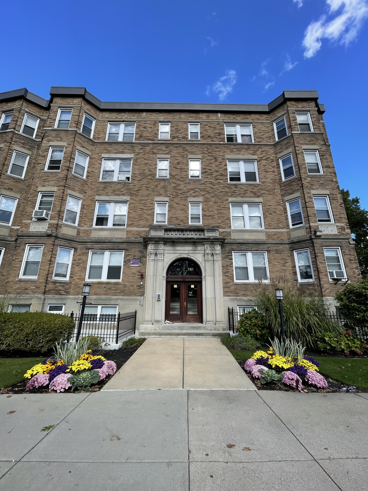 1 bed, 1 bath apartment for rent at 191 Park Dr Unit 44, Fenway — photo 7 of 10