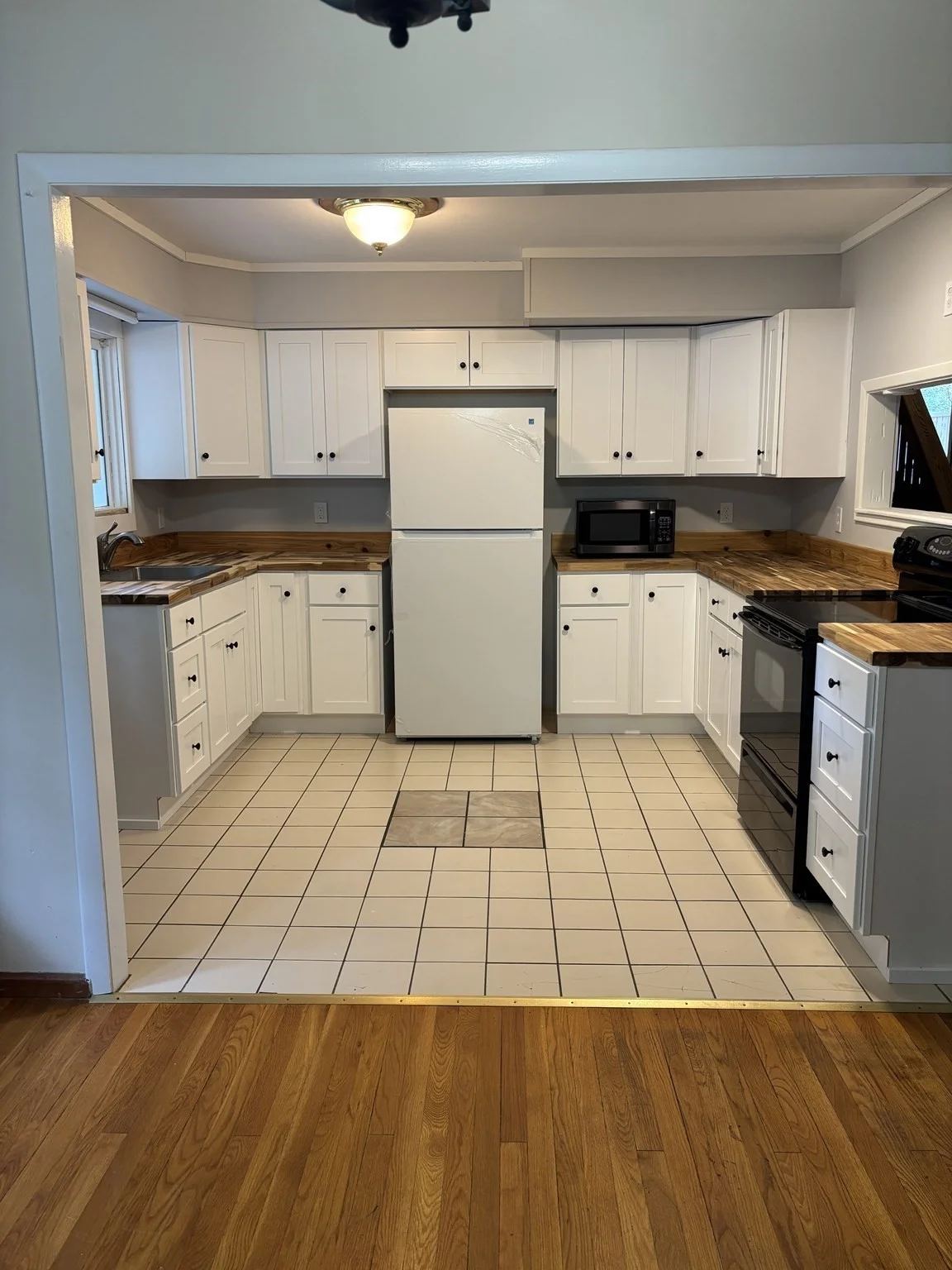 3 bed, 2 bath apartment for rent at 191 Samoset St, Plymouth — photo 2 of 34
