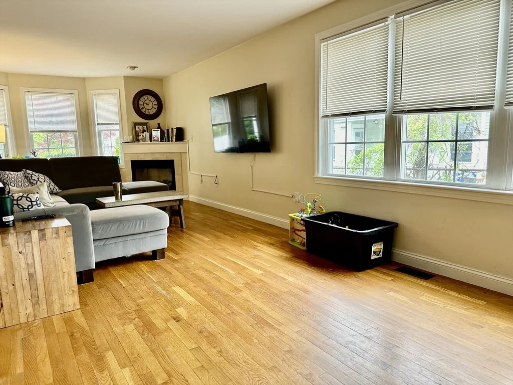 3 bed, 2 bath apartment for rent at 191 Summer St Unit 191, Watertown — photo 10 of 13