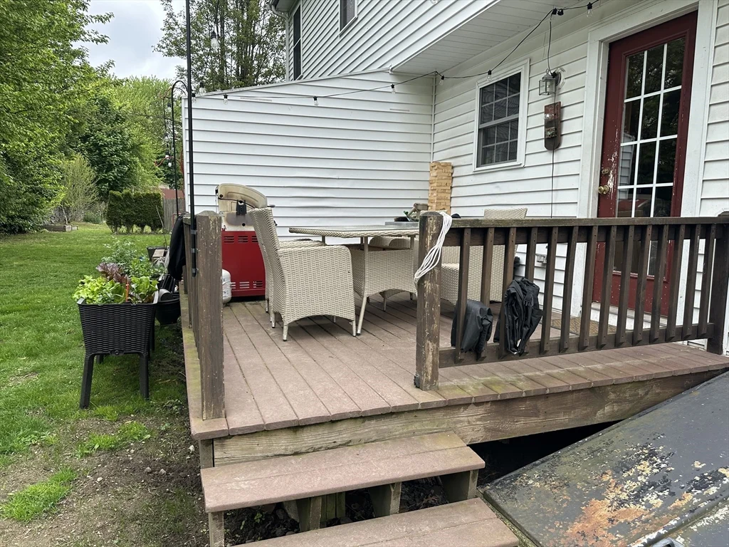 3 bed, 2 bath apartment for rent at 191 Summer St Unit 191, Watertown — photo 4 of 13