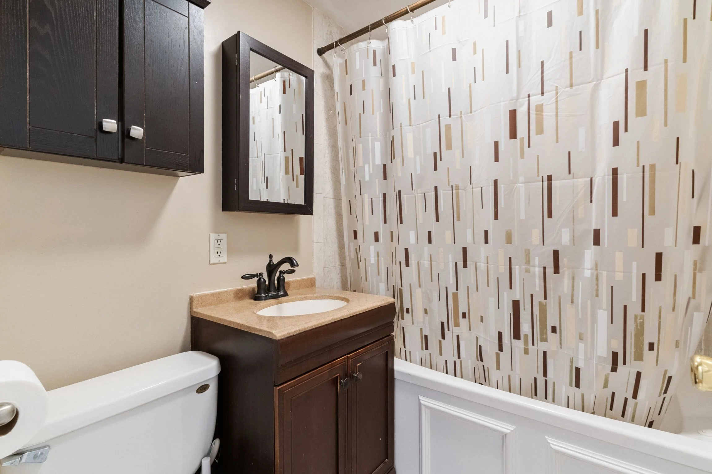 2 bed, 1 bath apartment for rent at 191 W 5th St Unit 1, South Boston — photo 11 of 18
