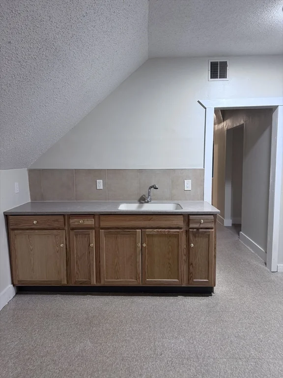 2 bed, 1 bath apartment for rent at 191 Walnut St Unit 3, Holyoke — photo 1 of 8