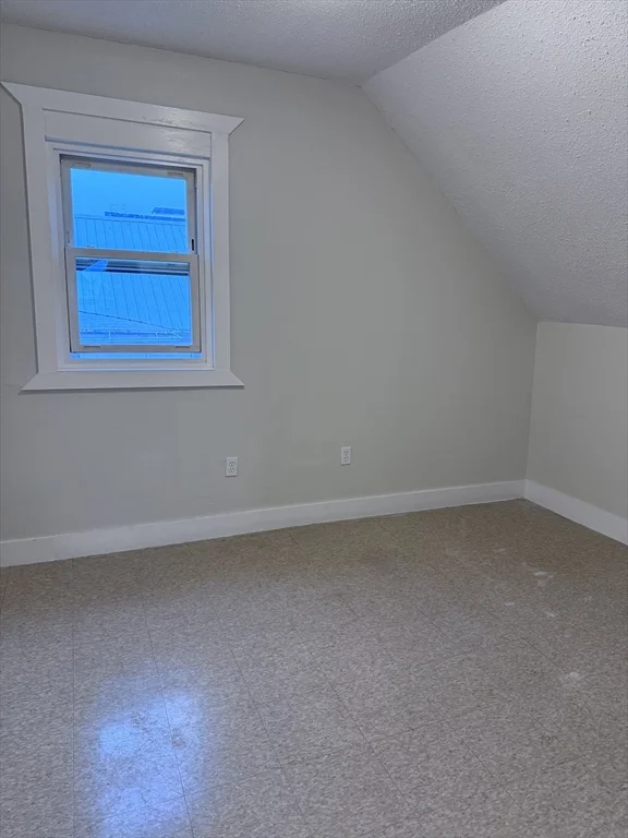 2 bed, 1 bath apartment for rent at 191 Walnut St Unit 3, Holyoke — photo 3 of 8