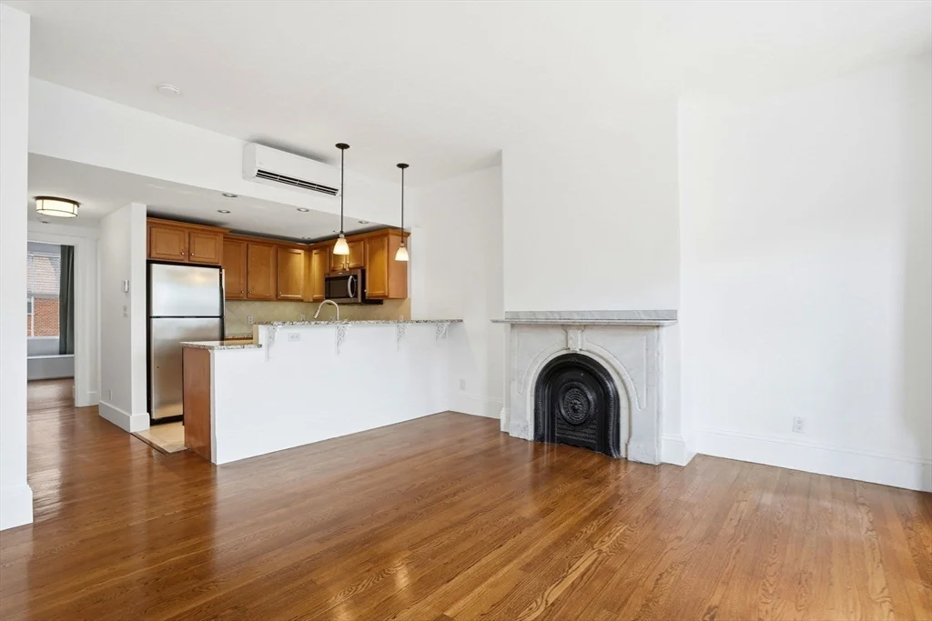 1 bed, 1 bath apartment for rent at 191 Warren Ave Unit 3, South End — photo 9 of 17