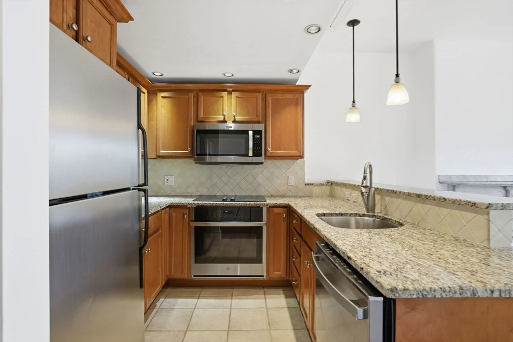 1 bed, 1 bath apartment for rent at 191 Warren Ave Unit 3, South End — photo 8 of 17